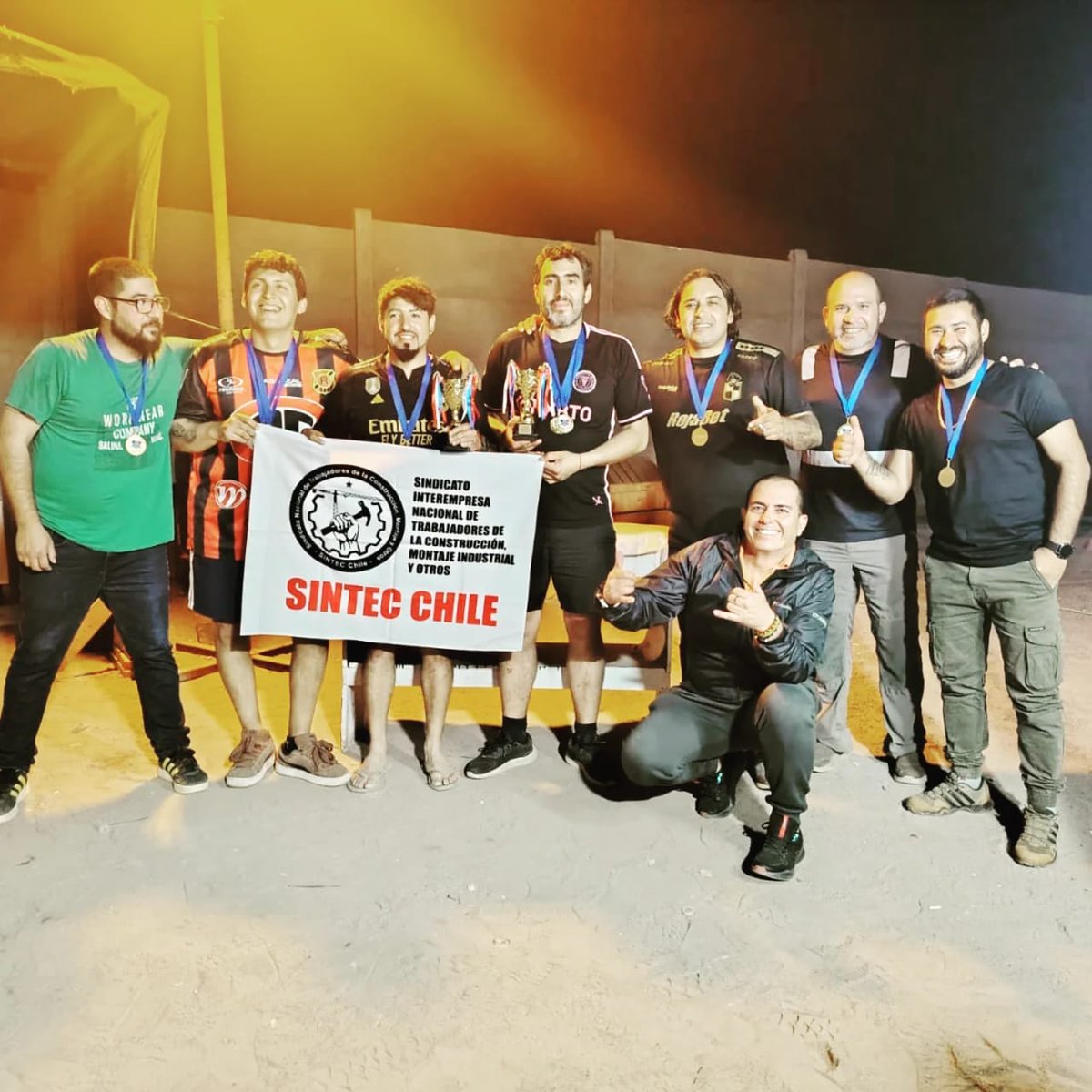 Sintec_Chile's tweet photo. En la base sindical del SINTEC-Chile en la ciudad de Iquique, se realizó el campeonato de ping-pong en la empresa Eurohinca. Esta actividad está contemplada en nuestro instrumento colectivo que aporta a la recreación de nuestros compañeros. ¡Por un Sindicalismo Social! https://t.co/HHwHHIahI5