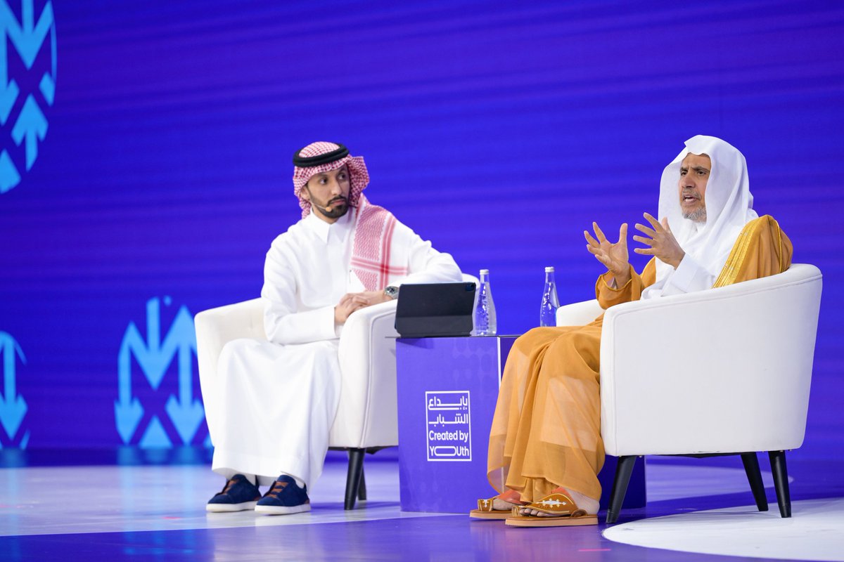 MWLOrg_en's tweet image. This evening:

H.E. Sheikh Dr. #MohammedAlissa @MhmdAlissa, Secretary-General of the Muslim World League and Chairman of the Organization of Muslim Scholars, was the keynote speaker at this year&apos;s Misk Global Forum.

Points H.E. addressed in the Forum session and accompanying…