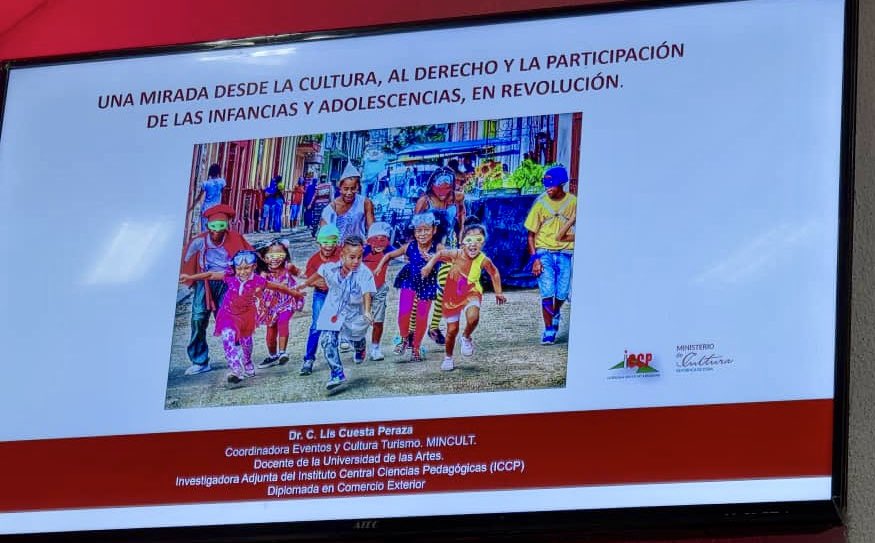 Esta semana hemos estado discutiendo sobre derechos y responsabilidades de nuestras infancias y adolescencias; una mirada desde la Cultura y la Educación. Muy retador y apasionante el tema.