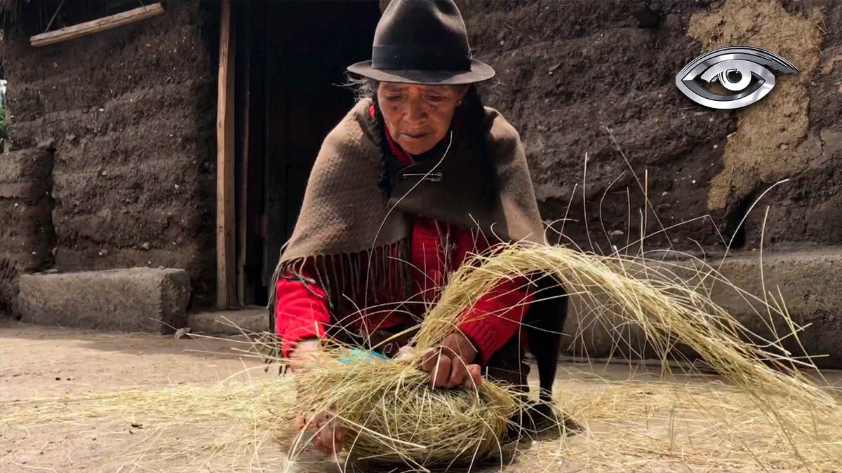 | VIDEO | La historia de mama Lola, una de las últimas guardianas del oficio de salinera. ►►► acortar.link/gTuU5I