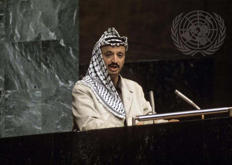 Em consonância com esse princípio, a OLP é reconhecida como a "única representante legítima do povo palestino" pela Chin