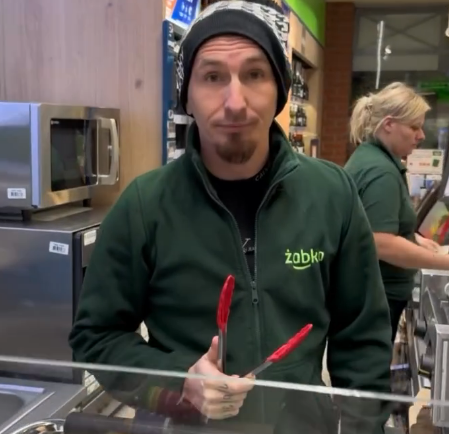 ty byłem w żabce i taki żul mnie obsługuje xd