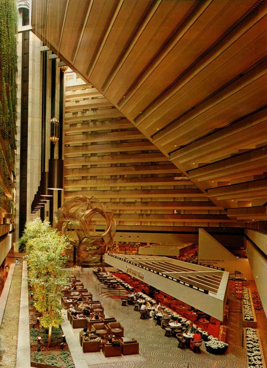 alexkehr's tweet image. hot take: the hyatt regency hotel in san francisco might be one of the most beautiful buildings in the city