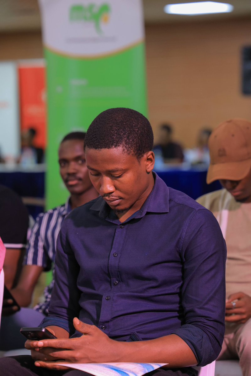 Esau_Matsiko's tweet image. This picture kills me man. Laban was busy posing thinking it’s him they were beating the picture 😭😭