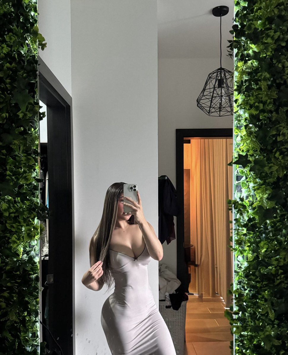 <a href="/twetsfyp/">me and who</a> ¿Can Friends Kiss?

Follow Back 

✨🔥TAP TAP🔥✨
fanova.com/denissec1

instagram.com/nisse.carrera/