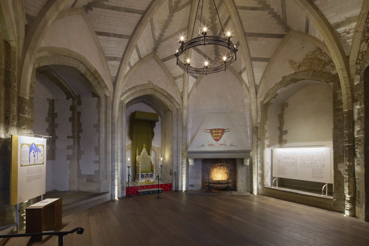 TowerOfLondon's tweet photo. A makeover for the Medieval Palace 🏰

The Medieval Palace once lay at the heart of what was formerly the residential area of the Tower.

These were richly decorated and comfortable lodgings, grand enough for any medieval monarch 👑

#InsideTheTower https://t.co/0nqsYlqilz