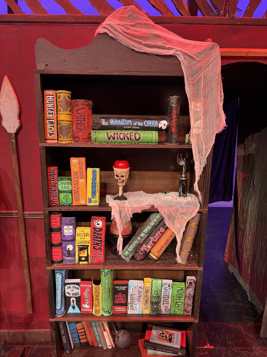Dr_Shelmire's tweet photo. Tonight is Opening Night for the Addams Family at NPHS!  You don’t want to miss this one!  See you at 7 pm! 🧡💙 @NPGrizzlyDrama https://t.co/UUywgNZMA2