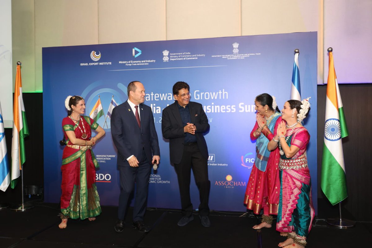 PiyushGoyal's tweet image. Delighted to attend the Gala hosted by Minister of Economy and Industry of Israel @NirBarkat, bringing together leading business associations and trade bodies from both countries.  

Encouraged by the shared commitment to expanding bilateral trade and investment.

 📹…