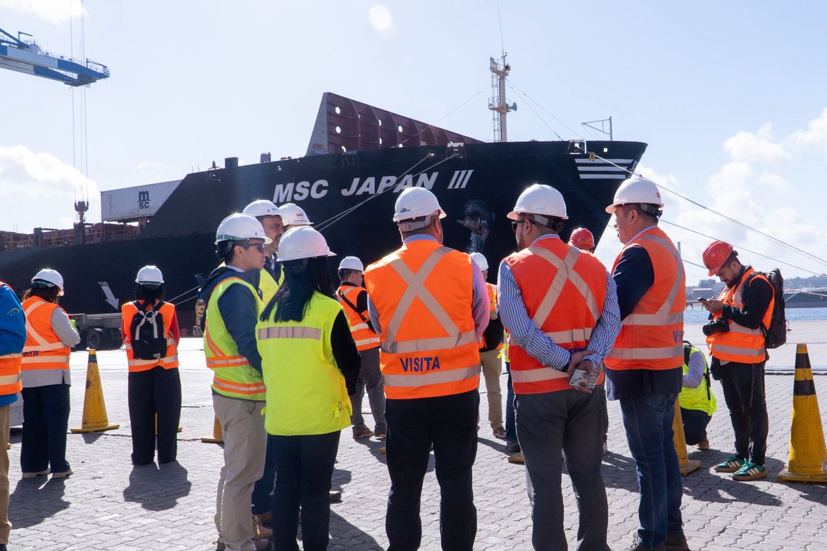 Avanza la modernización del transporte marítimo en Chile con la entrada en vigencia de la Ley de Cabotaje. Desde el Puerto de San Vicente, autoridades destacaron su aporte al desarrollo regional, menores costos y nuevas oportunidades logísticas para el Biobío 🚢