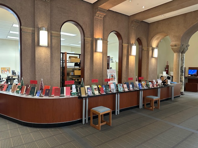 CathU_LIS's tweet image. Looking for holiday books? We have a perfect display at CUA&apos;s Mullen Library @catholiculibraries, curated by our student, Erica Hewett. A great reason to visit Mullen Library in this season. 🎄lib.cua.edu/wordpress/news…
#mullenlibrary #catholicuniversity