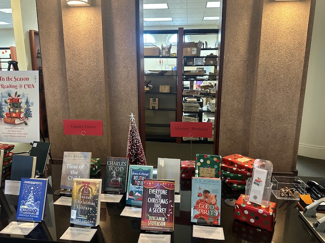 CathU_LIS's tweet image. Looking for holiday books? We have a perfect display at CUA&apos;s Mullen Library @catholiculibraries, curated by our student, Erica Hewett. A great reason to visit Mullen Library in this season. 🎄lib.cua.edu/wordpress/news…
#mullenlibrary #catholicuniversity