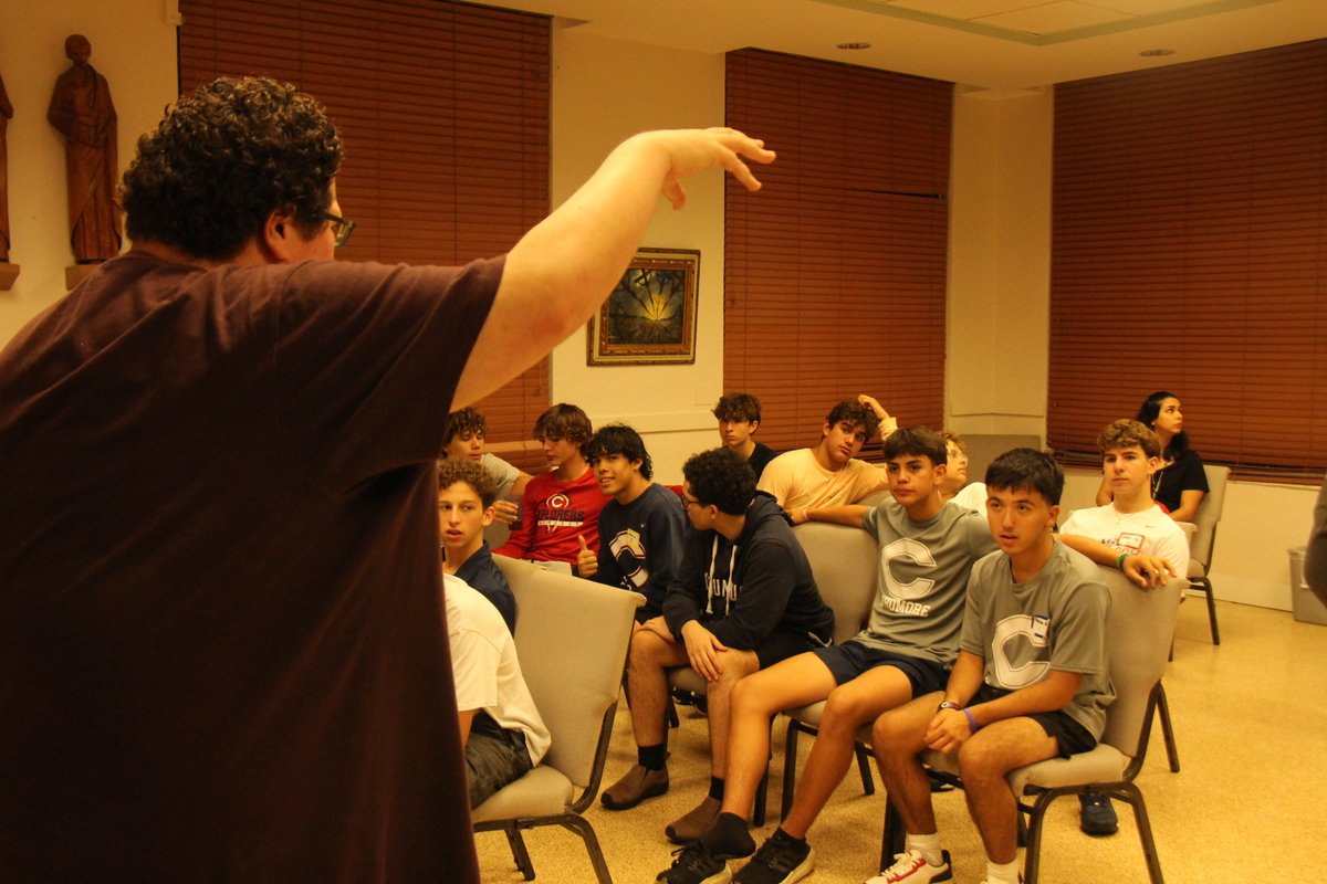 ColumbusHS_Mia's tweet image. Last week, our sophomores stepped away from the classroom for a day of reflection, connection, and growth at the Sophomore Clarity Retreat. These retreats are an important part of the Explorer journey . #CPride #Adelante