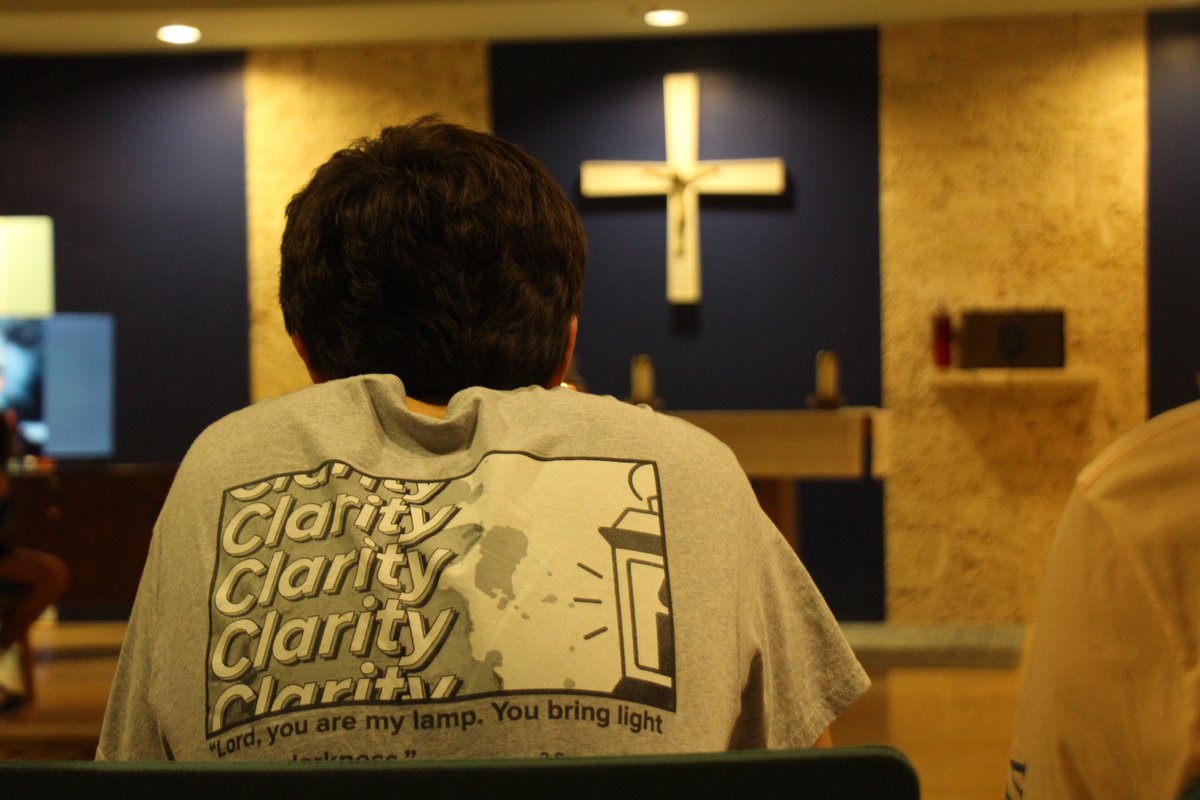 ColumbusHS_Mia's tweet image. Last week, our sophomores stepped away from the classroom for a day of reflection, connection, and growth at the Sophomore Clarity Retreat. These retreats are an important part of the Explorer journey . #CPride #Adelante