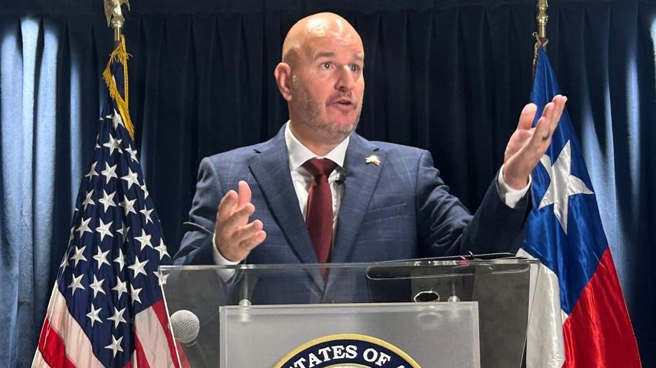 __elmercurio's tweet image. Nuevo embajador de EE.UU. en Chile: “Mi pregunta para los chilenos sería: ¿cómo les beneficia esa retórica del Presidente Boric?” contra el gobierno de Estados Unidos beta.elmercurio.com/2025/11/20/int…