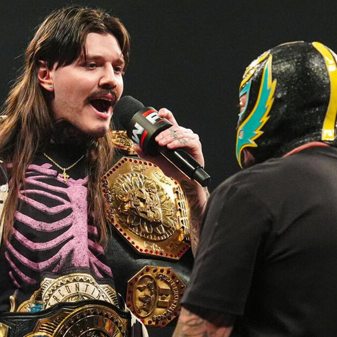 🇲🇽 Aunque no está cerrado, todo apunta a que Rey Mysterio se enfrentará a Dominik Mysterio por el Megacampeonato de AAA en Guerra de Titanes, el próximo día 20 de diciembre en Guadalajara, tal y como ha contado <a href="/soyeduardobates/">Eduardo Bates</a>.

Se habló de que WWE y Triple A querían darle mucha