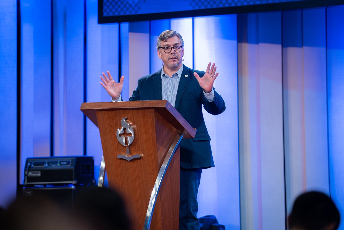 Mqvpy's tweet image. 📸✨ ¡Así vivimos nuestro culto de miércoles en MQV! ✨🙌

Tuvimos un tiempo precioso de adoración, comunión y reflexión, y fuimos bendecidos con el mensaje del Pr. Omar Haidar: “EL TESORO ESCONDIDO”. 💎📖
Una palabra que nos recordó el valor incomparable del Reino de Dios y nos…