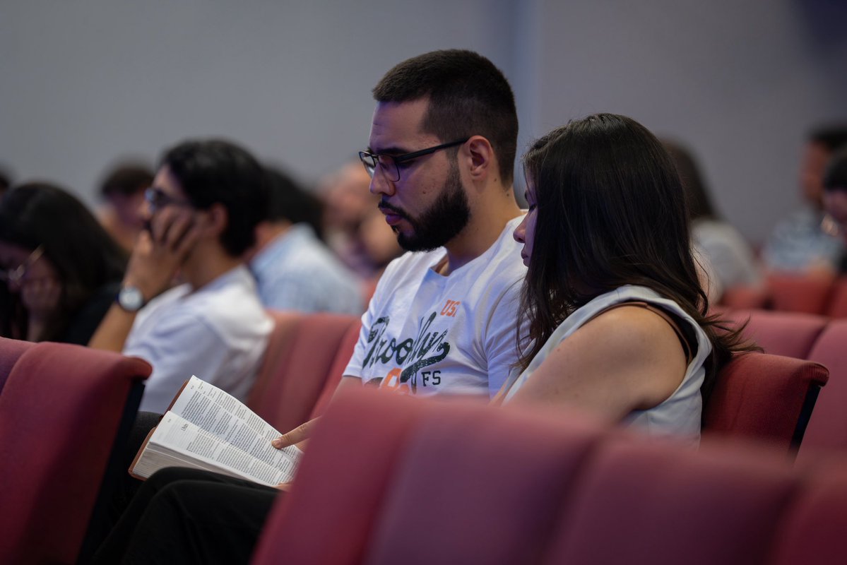 Mqvpy's tweet image. 📸✨ ¡Así vivimos nuestro culto de miércoles en MQV! ✨🙌

Tuvimos un tiempo precioso de adoración, comunión y reflexión, y fuimos bendecidos con el mensaje del Pr. Omar Haidar: “EL TESORO ESCONDIDO”. 💎📖
Una palabra que nos recordó el valor incomparable del Reino de Dios y nos…