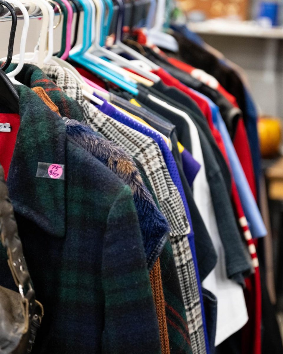 WSUSignpost's tweet image. ⬆️ See more photos and read the whole photo essay on our website, the link can be found in our bio!

✍️&amp;amp;📸: Anna Kuglar | Photography Editor, the Signpost

#Thesignpost #Thrift #Collectables #Antiques #Ogden #Ogdennews #Ogdenculture #Utahnews #Utah #Utahculture #Culture