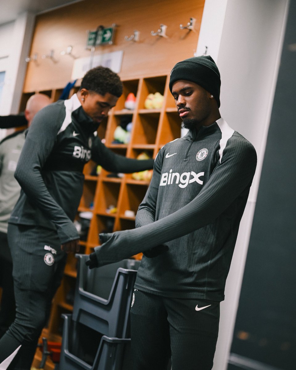 ChelseaFC's tweet image. Wrapping up warm for today’s session. 🥶