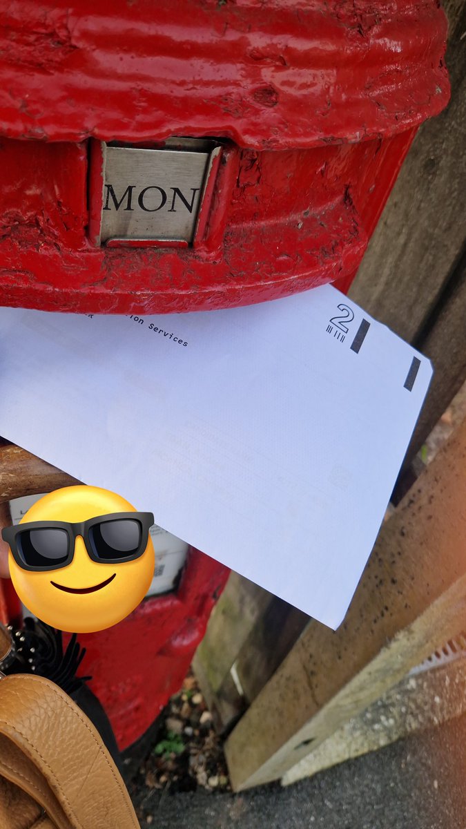 ValerieABossman's tweet image. Final call in #UNISON &apos;s general secretary election. The hotline is now closed. Post your ballot before the weekend to vote.

Have your say, as it&apos;s imperative to exercise your democratic right to vote as that&apos;s part of the reason we pay subs😎 #membership 

Put an X in the box🤞🏾