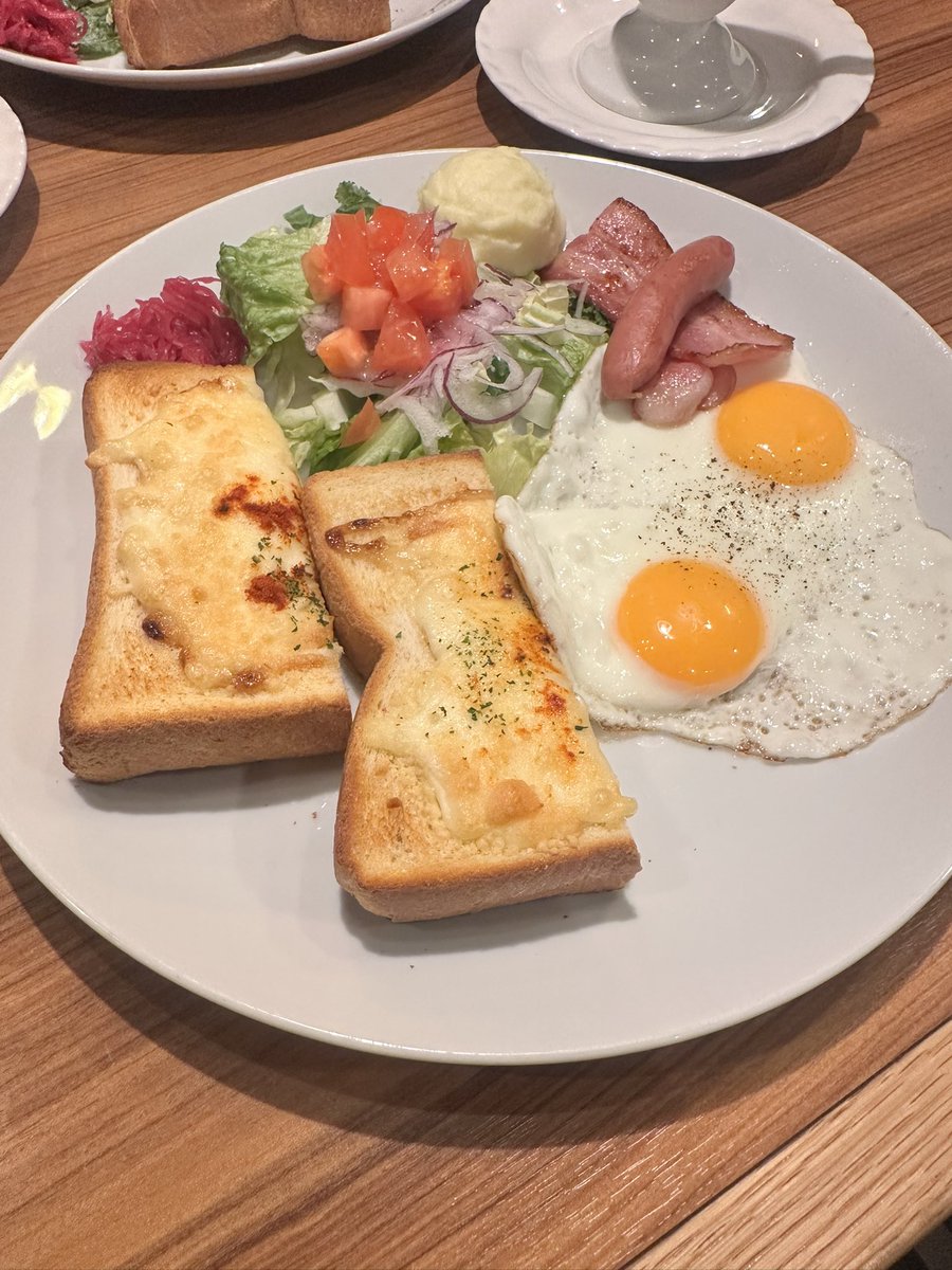Ajfo98Sh's tweet image. おはようございます😊

ここ数日間のデブル素🐽🐽

LIVEまで絶食かな😅🤣

only oneだった省吾さん💕の写真集
ビリビリされても😭
ドックランで遊ぶ姿が
我が子より可愛いく感じる💕🐶

LIVEまで💃後チョコっと💕

ありがとうございました✨

#浜田省吾 
#朝食 
#ランチ 
#これも仕事
#デブル素