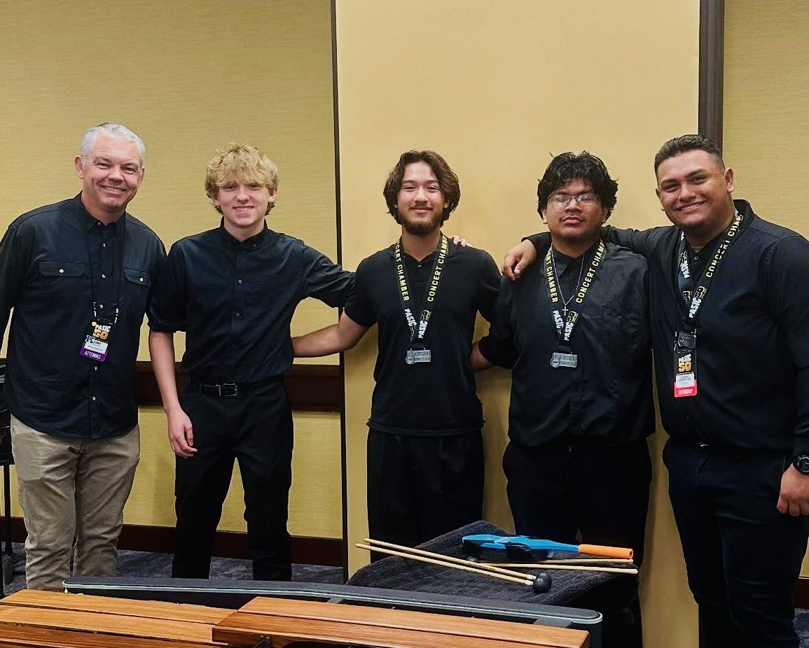 Gary_Rudolph's tweet image. Congrats to @BenDavisPerc who took 1st Place in the #PASIC Chamber Percussion Ensemble competition.  Students competed against 20 schools from across the country and did a stellar job.  I’m so proud of you all! #wearewayne @BenDavisHS @Giantbands 

youtu.be/RmFKM3FLrqc