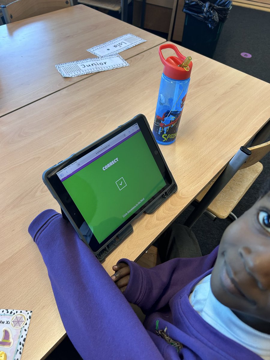 123MissMcGee's tweet image. P3b were revising numbers 🔢 and months of the year in Spanish this afternoon with Señorita Rourke 🇪🇸📆🇪🇸 They enjoyed using Blooket for the first time and managed to get lots of correct answers! ✅ 😊💜#LanguageLearning #DigitalLearning @StMonicaMilton