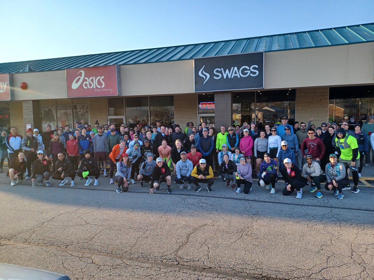 KDFMarathon's tweet image. Training season is almost here!👟 

Don’t miss your chance to join the FREE @NHCsportshealth Training Program designed to get every runner ready for our favorite spring road race!🏅
 
⚡ Tuesday @SwagsSportShoes Speed Series

⤵️
