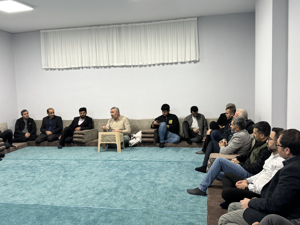 📍 Mardin Önder İmam Hatipler Derneği olarak haftalık sohbetimizi, Nusaybin İlçe Müftüsü Sayın Hasan Yeşildal hocamızın katılımıyla gerçekleştirdik.
✅ Kıymetli hocamıza katılımları, samimiyetleri ve değerli katkıları için kendilerine teşekkür ediyoruz.