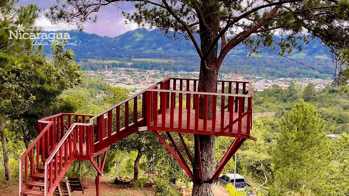 Descubrí Maranatha Mountain, un mirador rodeado de una vista espectacular hacia el valle de Jalapa 🏞🤩

📍Ubicado del estadio de fútbol de Jalapa, 1km al noroeste.
Para mayor información puedes llamar a los números 83689796 y 88317120  

#NicaraguaÚnicaOriginal