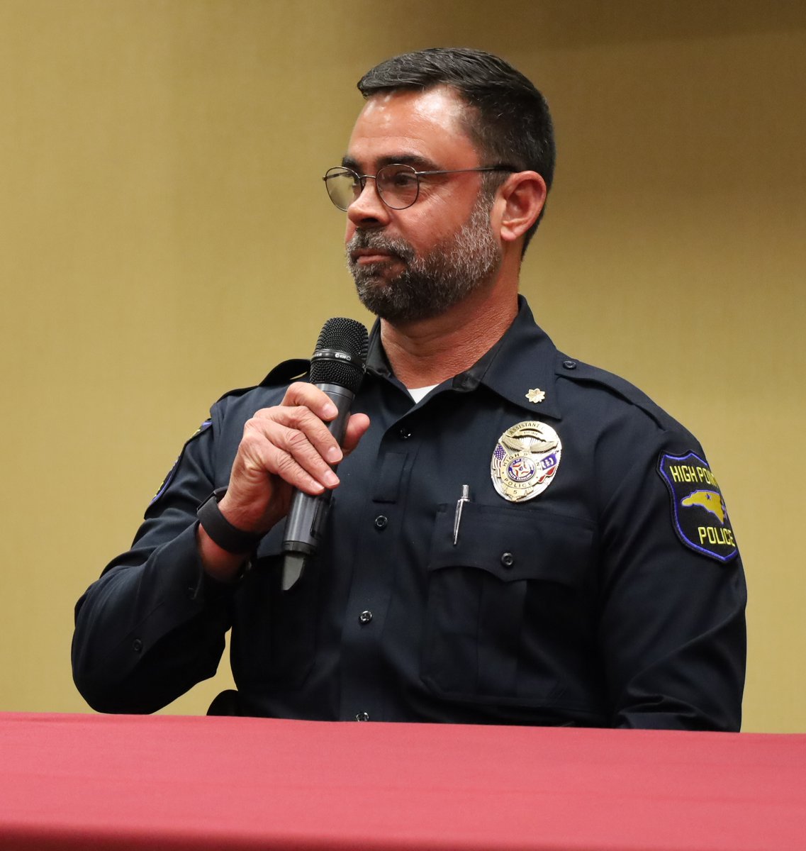 GSORealtors's tweet photo. On Tuesday afternoon, our @grra_rca  and IREM chapters combined for a Police Chief Panel with @GSO_Police Police Chief John Thompson, @HighPointPolice Assistant Chief Peter Abernathy, Winston-Salem Assistant Police Chief Jose Gomez and Burlington Police Chief Alan Balog! https://t.co/IgwNQVsGuA