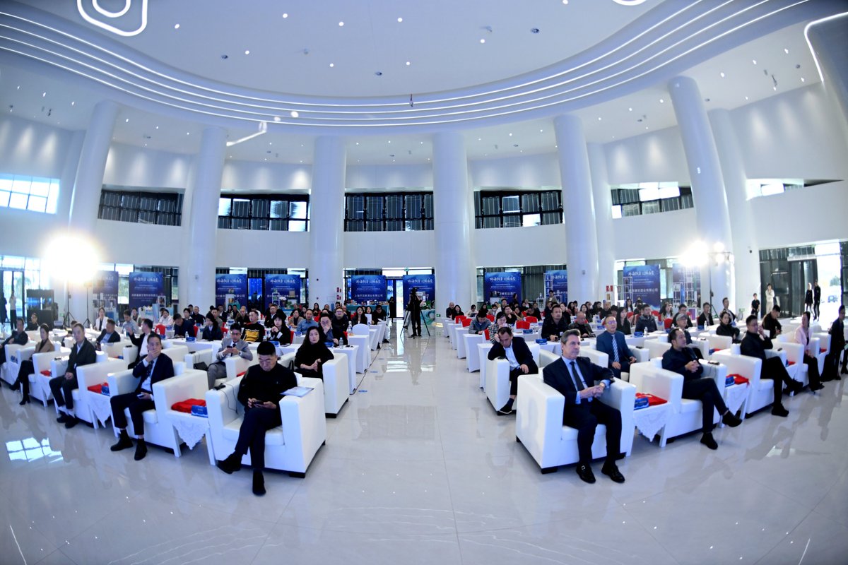 Qiongjiu has launched its major South America Initiative and new Industry Cooperation Base, a strong step for Chinese liquor brands going global. I delivered remarks on Latin American market opportunities and challenges on behalf of Artisan Business Group, and the response was