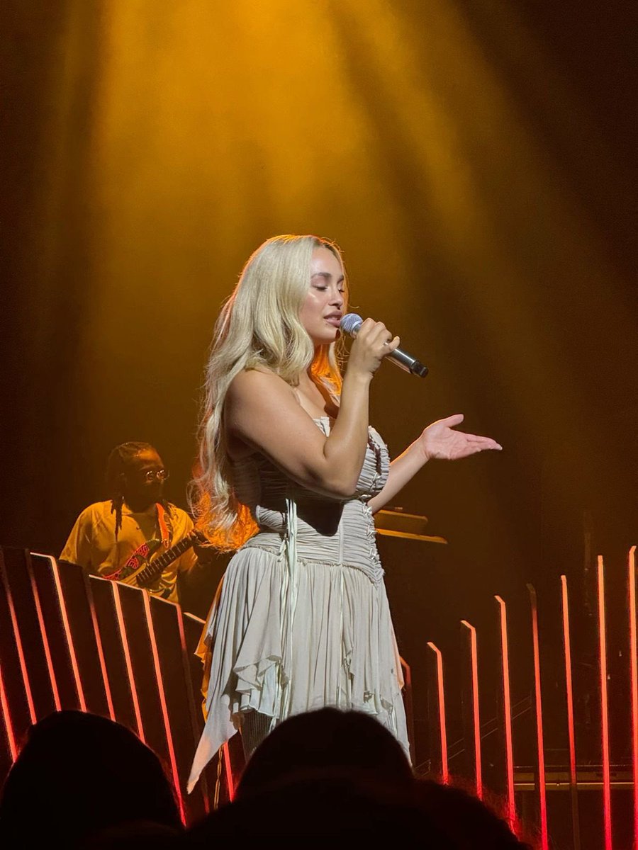 best of jorja smith (@jorjasmithbest) on Twitter photo 