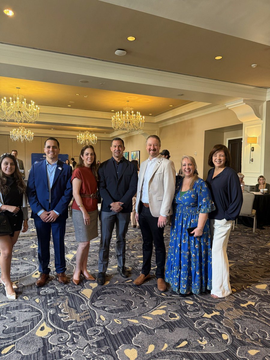 Vince_Lago's tweet image. Had a blast exploring RobotLab&apos;s smart tech! Their interactive robots can facilitate small and large businesses in our community. From restaurants to assisted living facilities, these technologies are becoming more accessible.
Proud to see innovation taking root in our city!