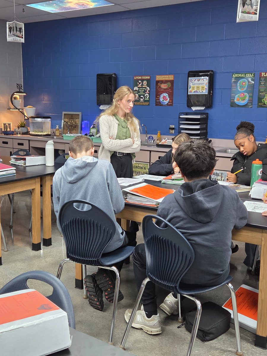 BinghamBears's tweet image. @NWMOSTATE teachers in training created and taught lessons today.  Great job and collaboration! #futureeducators #bearsrising