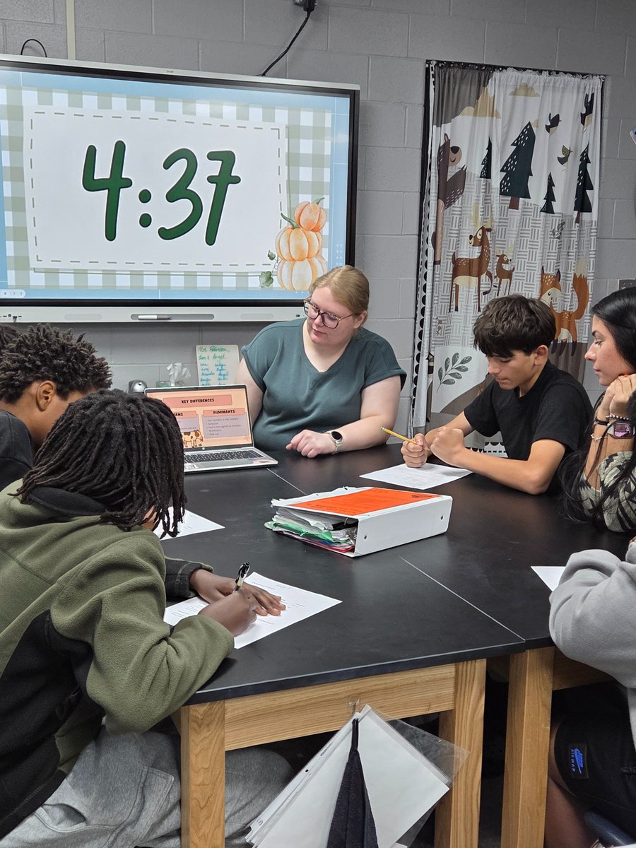 BinghamBears's tweet image. @NWMOSTATE teachers in training created and taught lessons today.  Great job and collaboration! #futureeducators #bearsrising