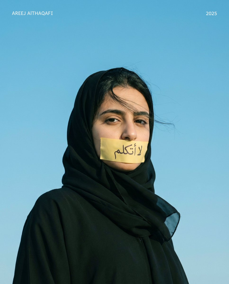 areej_design's tweet image. نموذج نانو بنانا 2 على منصة @higgsfield_ai  قادر يولّد النص العربي داخل الصورة بدقة واقعية 👌

بدون تشويه، بدون أخطاء، وبدون ما يخرب التكوين.
للي يصممون بوسترات وكفرات عربية… هذي أول مرة أشوف نموذج يفهم العربية بهالشكل 🔥

ولايفوتكم Higgsfield تعطيك توليد غير محدود لنموذج Nano…