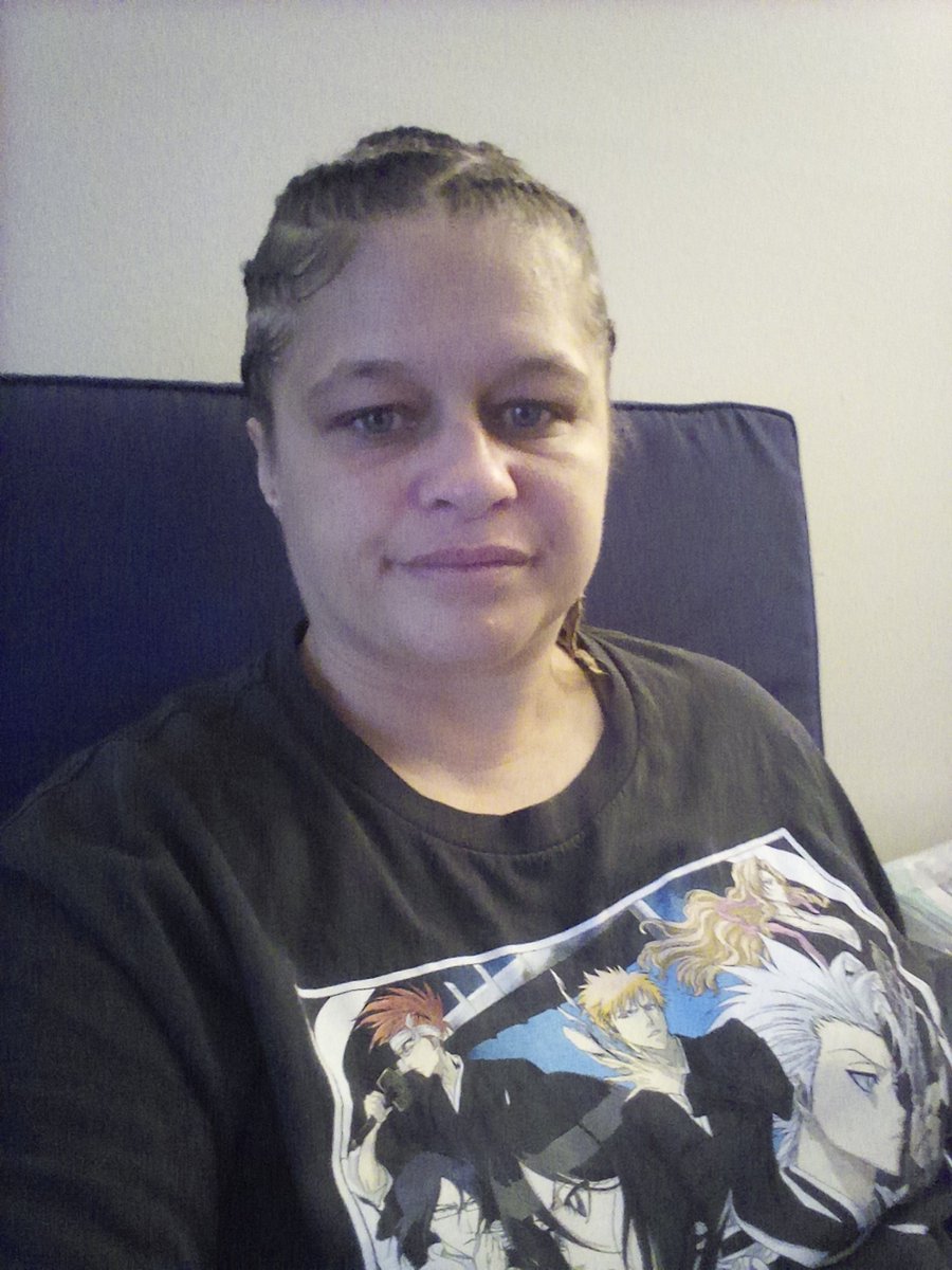 Gen_rose22's tweet image. @VIZMedia i got this shirt at Spencer&apos;s or @HotTopic  it a old shirt. I got my braids re done Tuesday #Rose #modelling  #Modeling