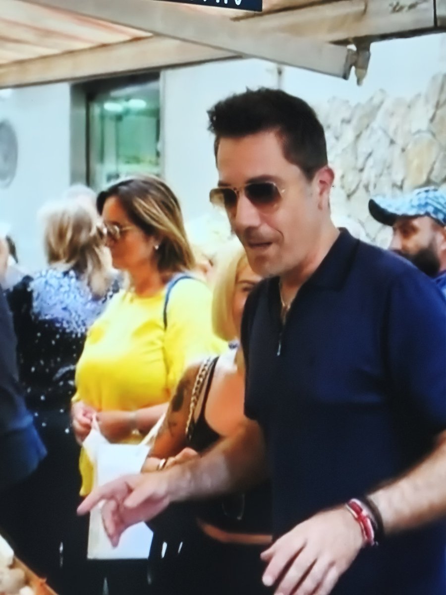 So <a href="/Ginofantastico/">Gino D'Acampo</a> has hit the headlines again for Bad behaviour..source <a href="/itvnews/">ITV News</a> .. crew  members say he was a bully, intimidating,sexual comments twds crew ..