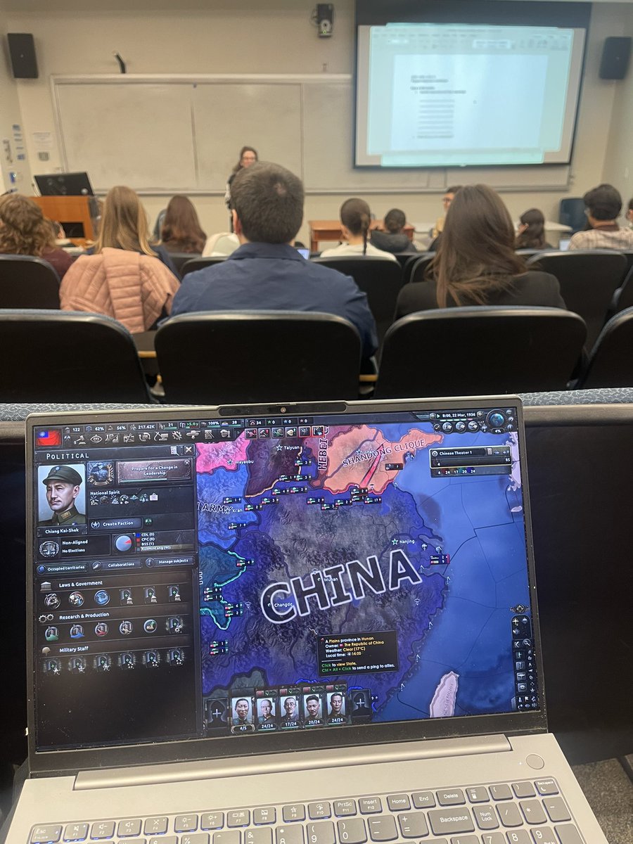 TimOfTheNight's tweet image. the lion does not care about the criminal justice lecture when the new hoi4 dlc is dropping