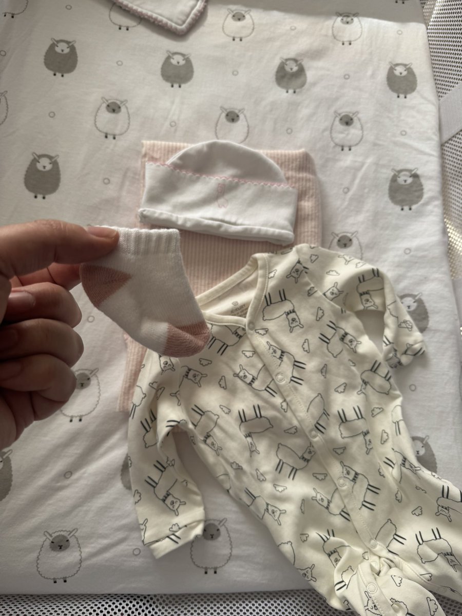 rburhum's tweet image. +1