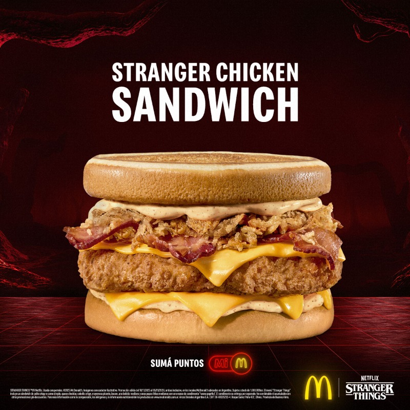 McDonalds_Ar's tweet photo. En los 80s, tendrías que esperar horas en una fila para ser el primero en probar el nuevo Menú Stranger Things. Por suerte, ¡ahora solo tenés que descargar nuestra App y registrarte para saciar esas ganas extrañas de Mc! ¿Qué esperás? https://t.co/2BLYT6EYXw