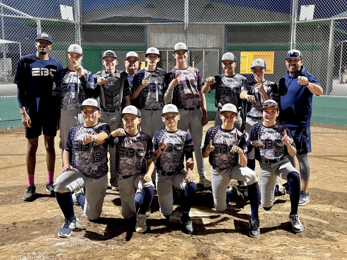 Talon22Anderson's tweet photo. NCS Veterans Day Classic CHAMPS! Great way to end the fall season. Bat was hot. #EliteBaseballClub #14u #EBC https://t.co/gctag7esfP