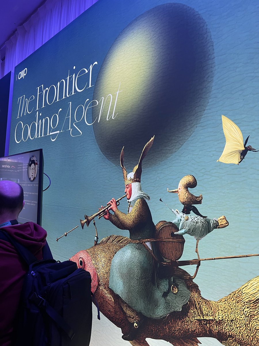 RT @beyang: O cenário do estande da Amp na AIE, meu Deus!

 Se você está por aqui, venha dar um oi, abrace o inusitado!