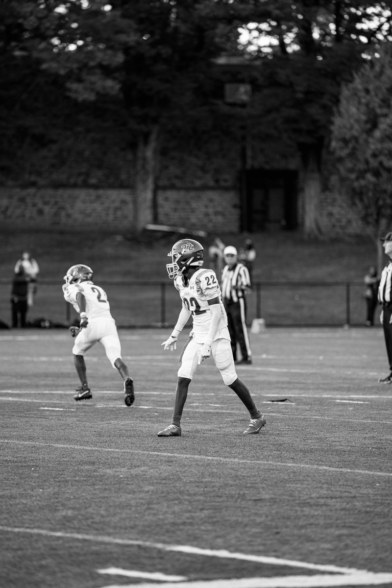 Sophomore year Full season film 

• 3 REC TDS 
• 14 TACKLES / 6 INTS / 6 PBU / 12 TACKLES / 2 FUMBLE RECOVERIES 
(2 catches allow) 

hudl.com/v/2TD6wh

<a href="/PrepRedzoneMD/">Prep Redzone Maryland</a> <a href="/coachtravo/">coachtravo</a> <a href="/247Sports/">247Sports</a> <a href="/recruitingArena/">RecruitingArena</a> <a href="/coachrankin_/">Coach Rankin</a> <a href="/jd01an/">Jack Dolan</a> <a href="/gobigrecruiting/">Go Big Recruiting</a> <a href="/CarverVoTech454/">Carver Vocational Technical H.S.</a>