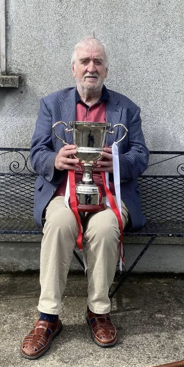 Really sad news tonight with the passing of our club stalwart and former officer, Denis Kennedy.
Our deepest sympathy to Sheila, Liam, Pearse, Fintan, Karen and Sarah.
Funeral arrangements later.  
Ar dheis Dé go raibh a anam.