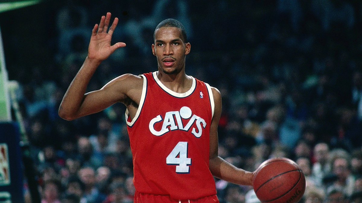 AcrossCavs's tweet photo. Name a Cavalier of years past that would fit well on this year's team.

I'll start: https://t.co/CcMyVCljkg