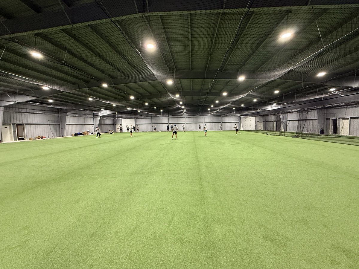 First pitchers indoor day at The Barn!! We are excited to have this beautiful new space for our athletes to get better no matter the conditions! More to come soon ‼️

#LetItLoose