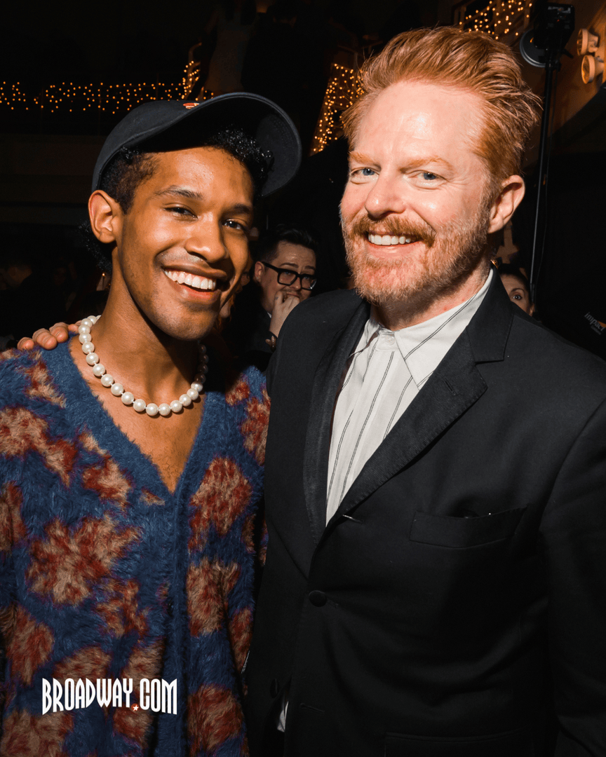 R-E-U-N-I-O-N 🐝 Over the weekend, THE 25TH ANNUAL PUTNAM COUNTY SPELLING BEE celebrated their opening night alongside members of the musical’s original cast and famous Broadway faces!
 
See the BEE! bit.ly/3XilUBT 

📸: Austin Ruffer

#spellingbee