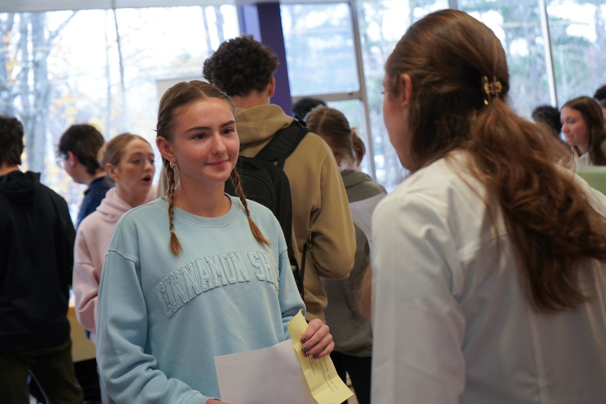 ccsdschools's tweet image. Endless career paths await #ClarkstownCSD students! Today’s CHSN Career Fair connected learners with professionals from many fields, while providing the opportunity to build key networking skills. Thank you to all who shared their expertise! #ClarkstownCommitment #Motivated